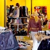Магазины одежды и обуви в Вешенской